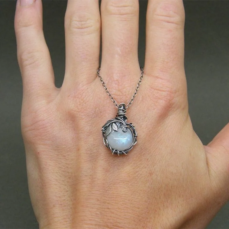 

Vintage Leaf Moonstone Necklace for Women Opal Silver Colour Necklace Wedding Engagement Anniversary Party Jewelry Gift