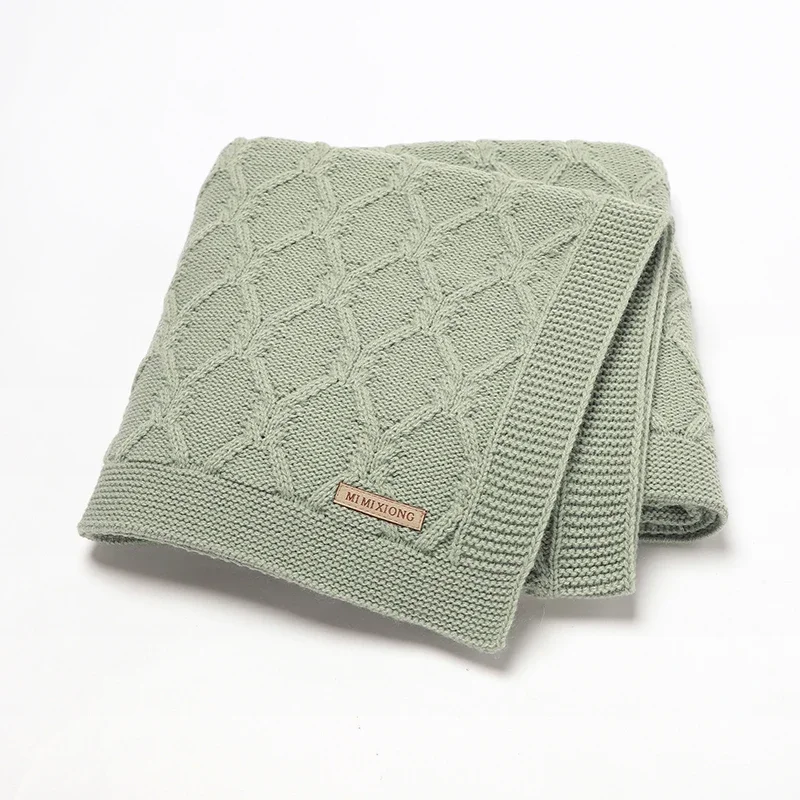 Одеяло вязаное для новорожденных 100*80 см в клетку