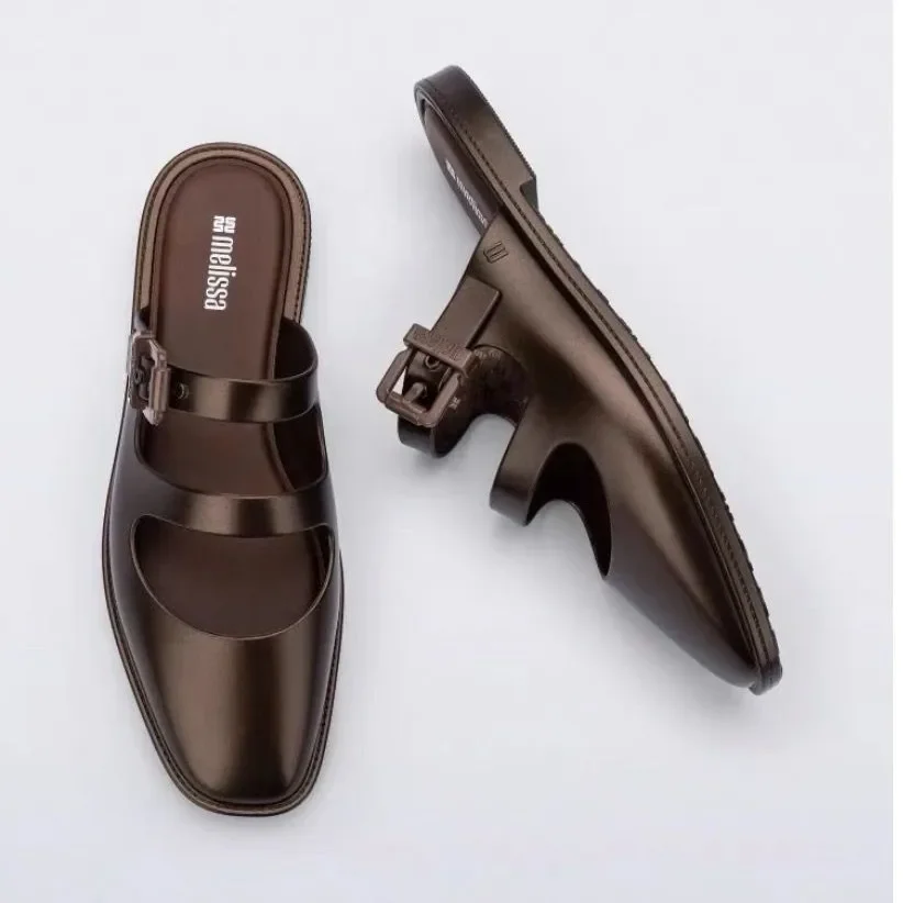 Фото Тапочки Мэри Джейн на низком каблуке Melissa, женские сандалии на плоской подошве, летние туфли-стринги без шнуровки с пряжкой и круглым носком, материал ПВХ №4