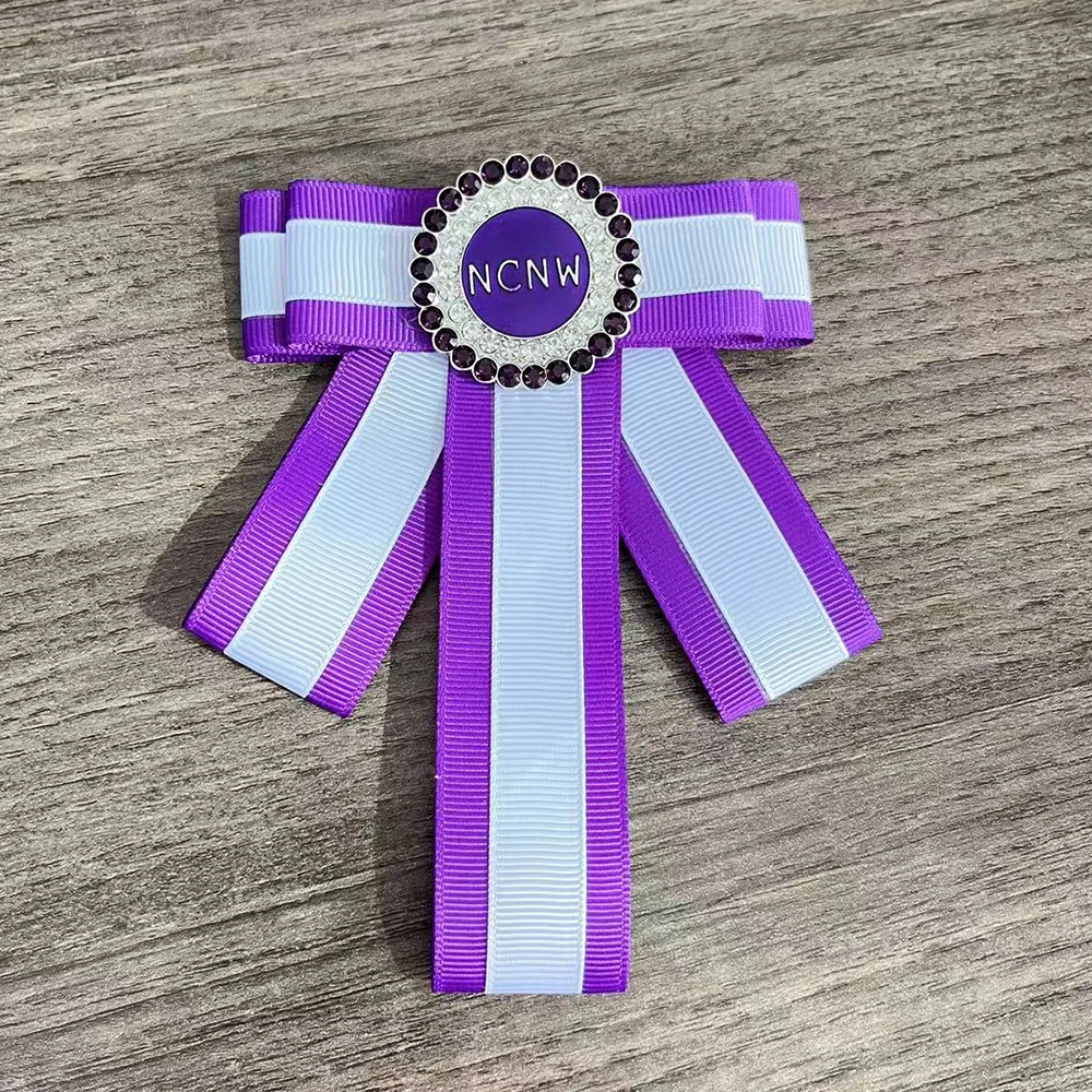 Брошь Женское общество с фиолетовой и белой лентой бантом NCNW