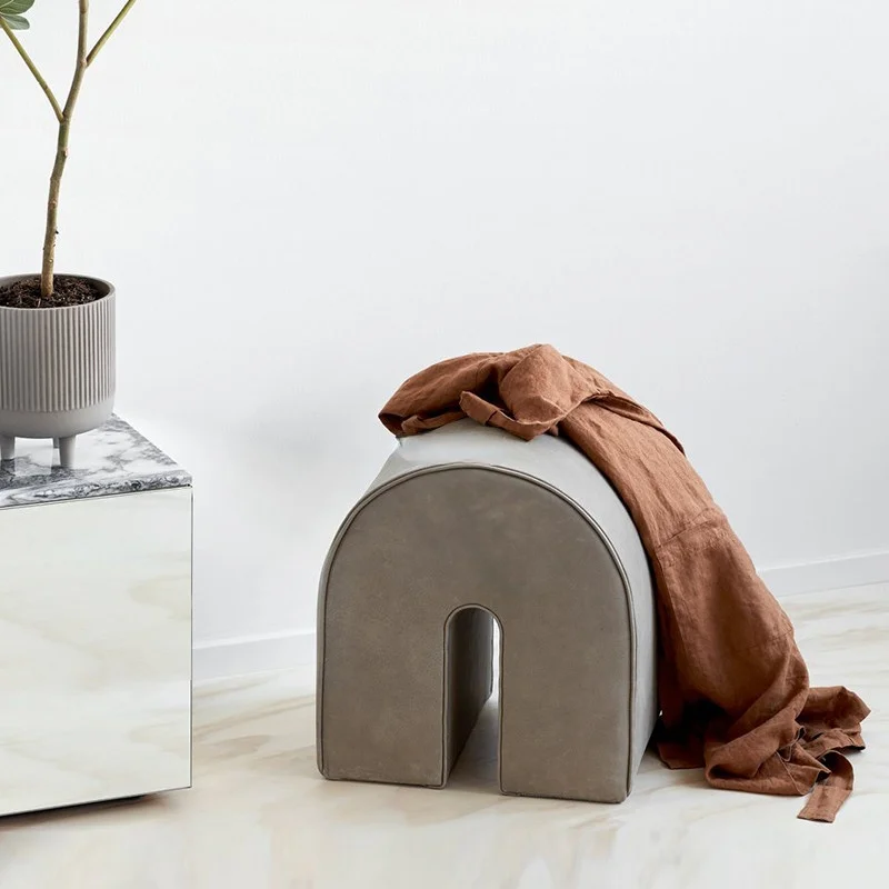 

Nordic Living Room Stool Home Furniture Sofa Footstool Arched Stool Minimalist Pier Designer Square Stool for Bedroom Ins Pouf