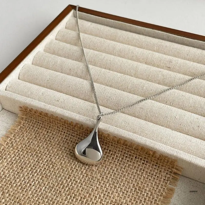 Изысканное длинное ожерелье с подвеской в ​​форме капли воды. Элегантное колье