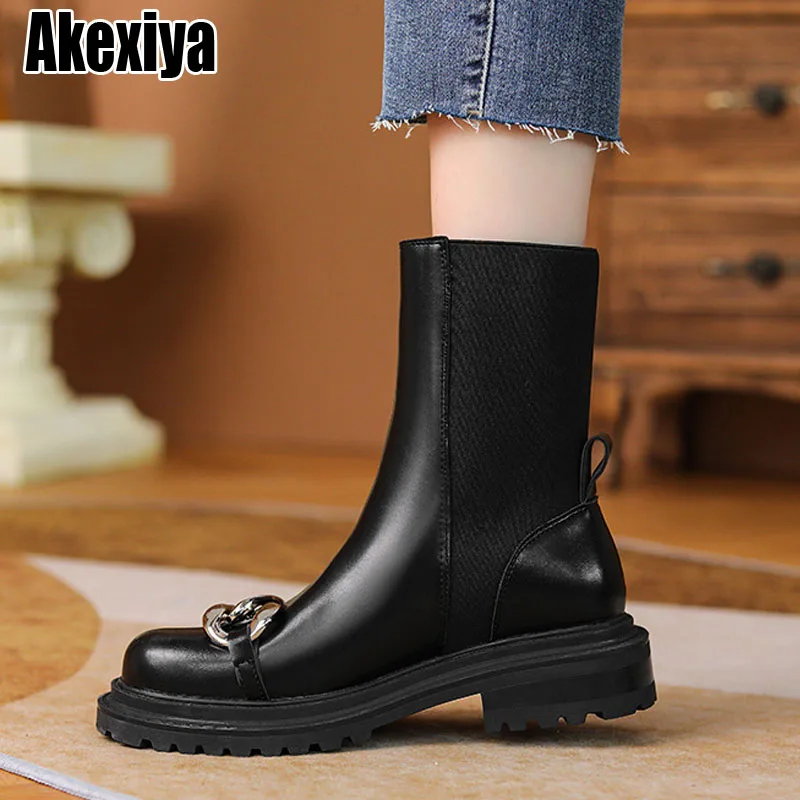 

Platform Femme Zapatos 2022 Winter Women Boots New Fashion Shoes Designer Low Heels Snow Warm Ankle Chain Chelsea Botas BC4948