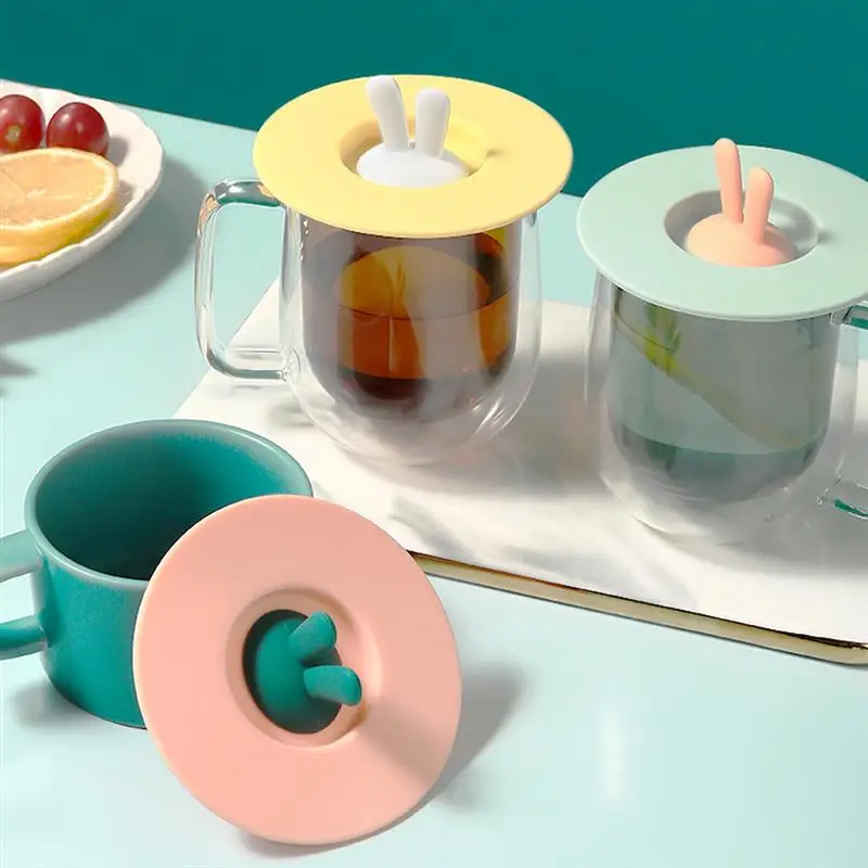 

Cute Rabbit Ear Shape Adorn Drinking Cup Lid Silicone With Spoon Holder Dust-Proof Round Shape Sealing Coffee Mug Cap Universal