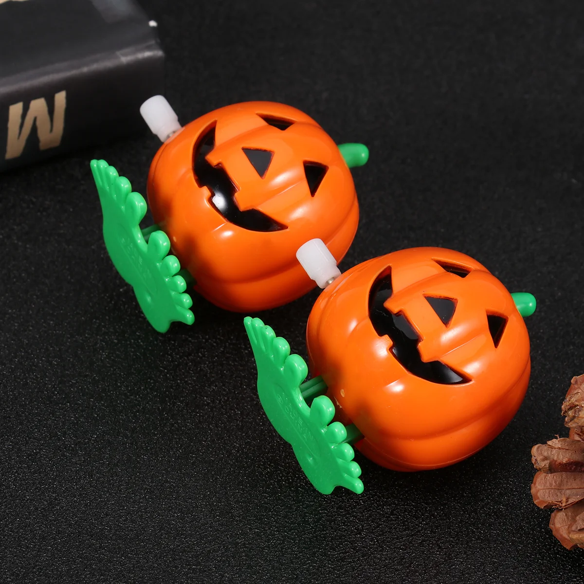 

2pcs Props Wind- Pumpkin Small Walking Wind Wind Dolls