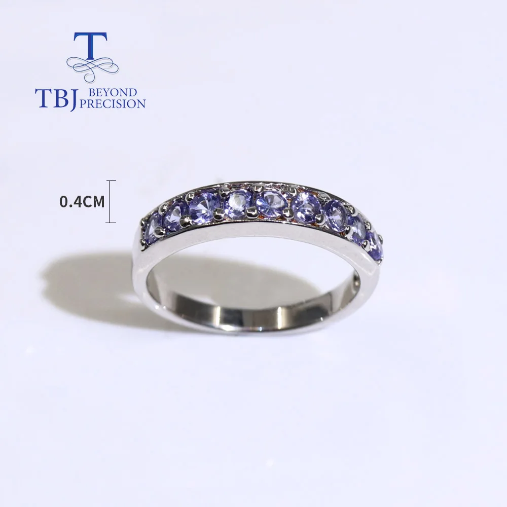 Женское кольцо из серебра 925 пробы с танзанитом