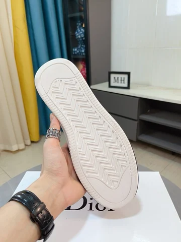 Dior High Top Горячий продаваемый продукт Официальный сайт Глобальная дебютная мужская обувь Официальный сайт высокого класса Последние хорошие туфли на верху