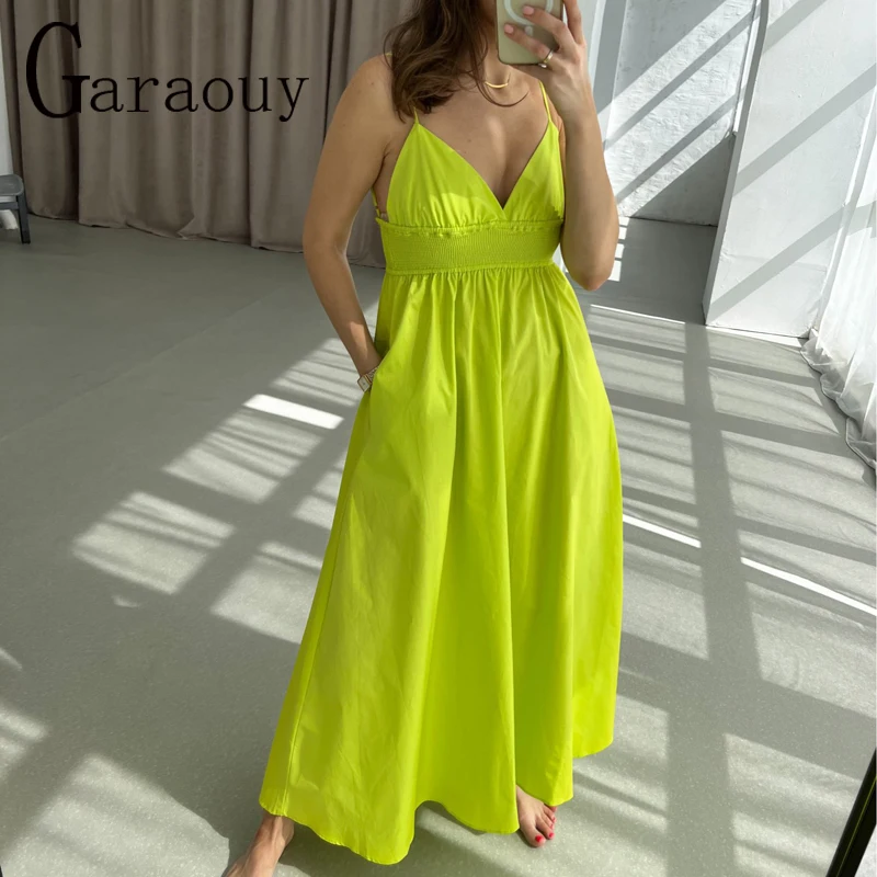 

Garaouy 2022 New Summer Simple Backless V-neck Green Sling Women Beach Dress Casual Chic Street Sexy Party Dresses Female Mujer