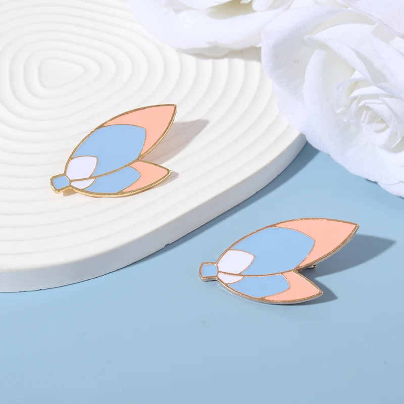 

Sky:Children Of Light Game Pendant Enamel Pin An Hairclip Cartoon Anime Brooches On Clothes Jewelry Accessories Gifts For Women
