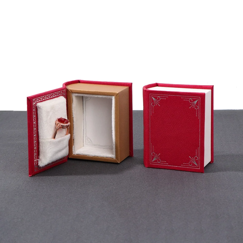 

1 шт., коробка для колец в форме книги из искусственной кожи с подкладкой из замшевой ткани, креативная европейская откидная крышка, магнитная коробка для колец INS, подарочная коробка для ювелирных изделий
