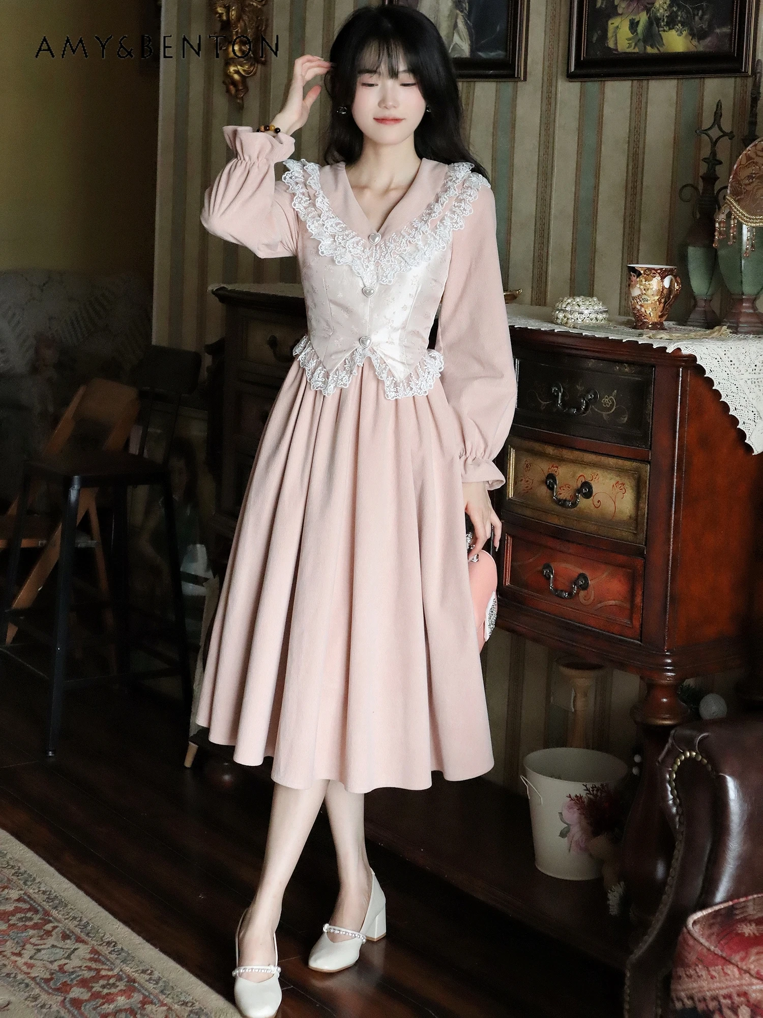 

Новое японское милое вельветовое лоскутное кружевное платье из двух частей осеннее облегающее платье с пуговицами-фонариками и V-образным вырезом для женщин