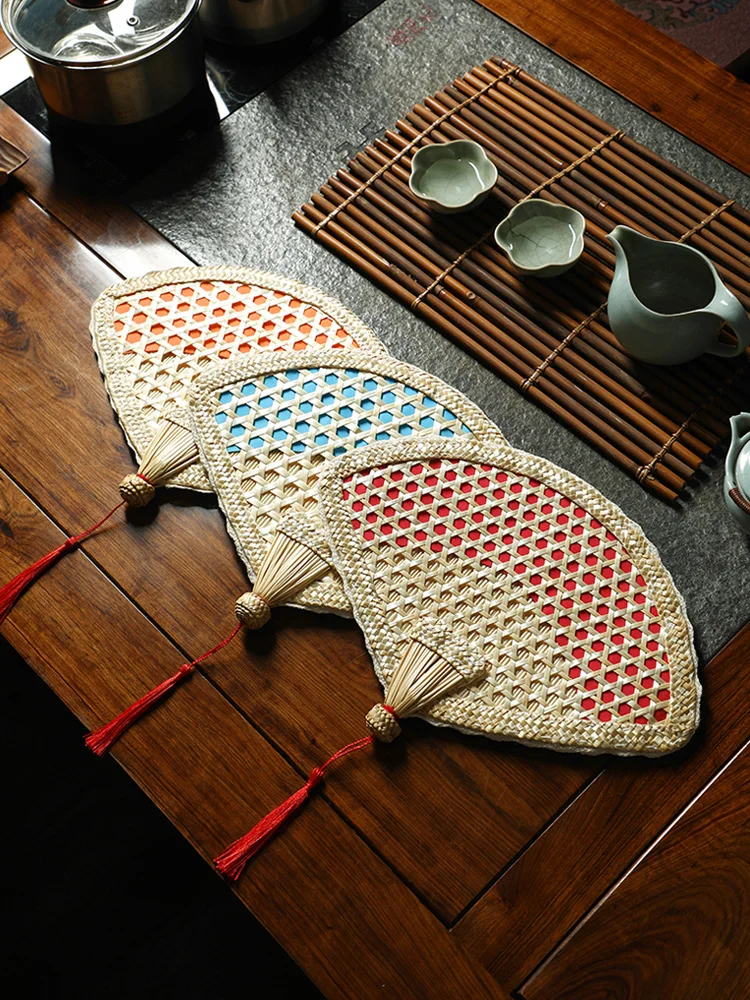 

Traditional Chinese Style Handmade Palm Fan Natural Hand Weaving Palm Leaf Fan Home Decor Vintage Cool Fan Summer Cool Help