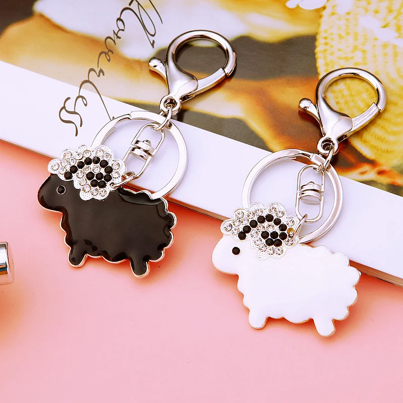 

Fashion Keychain Luxury Crystal Black/White Keyring Lovely Sheep Bag Car Trinket Women Animal Jewelry Gift