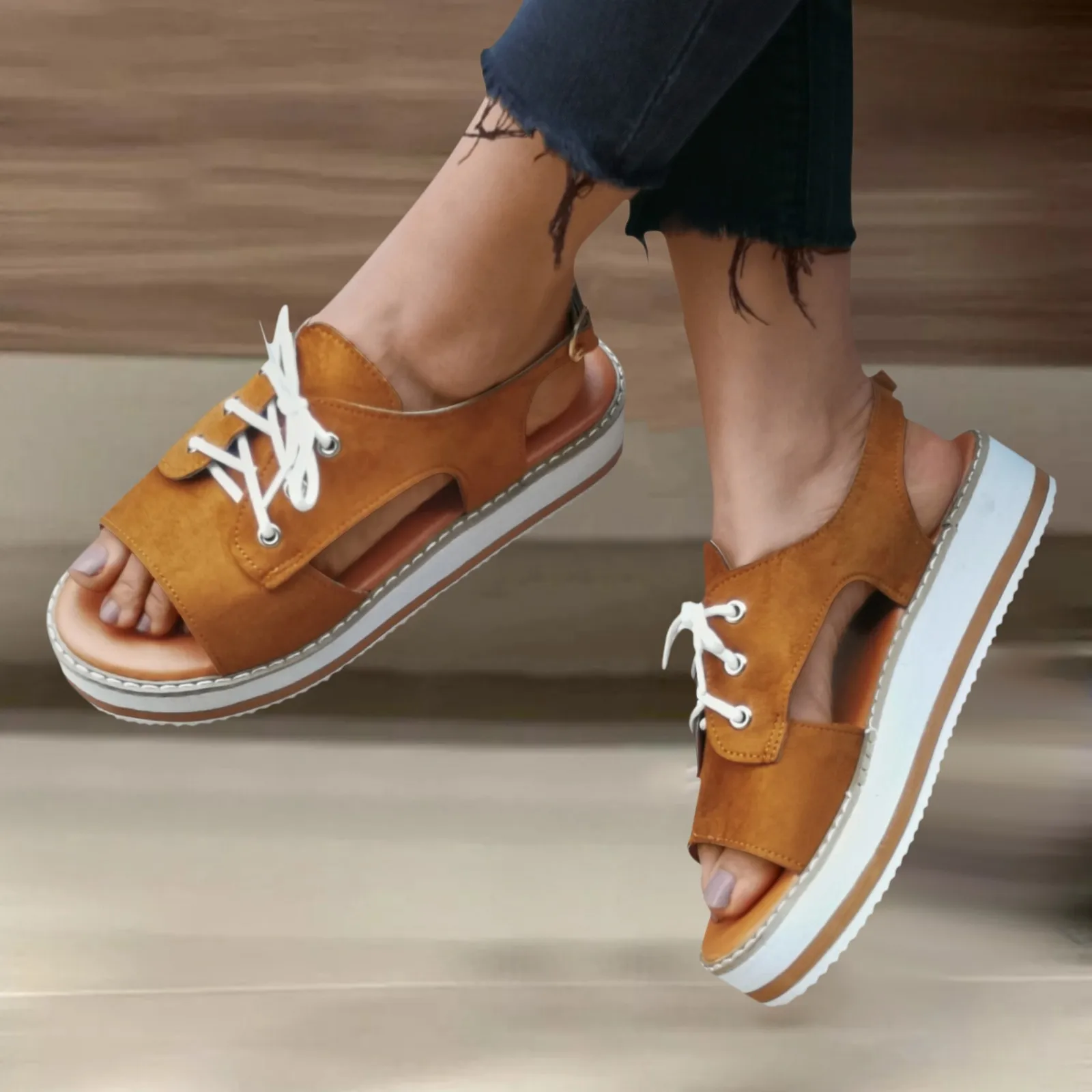 

Сандалии женские на толстой платформе, повседневные дышащие босоножки с перфорацией, на ремешке, большие размеры, лето 2022