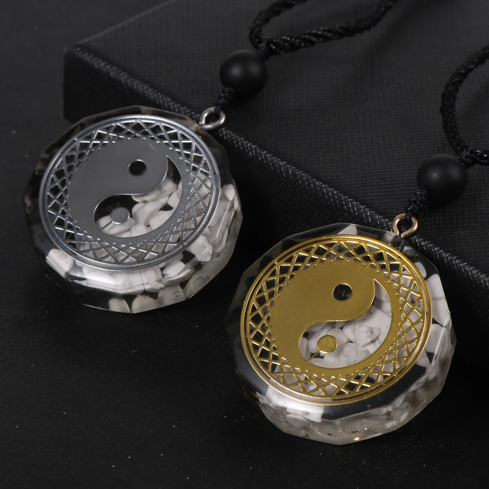 

Natural Stone Chip Gravel Tai Chi Pendant Orgone Necklace Yin and Yang Black and White Orgonite Reiki Energy Pendulum Jewelry