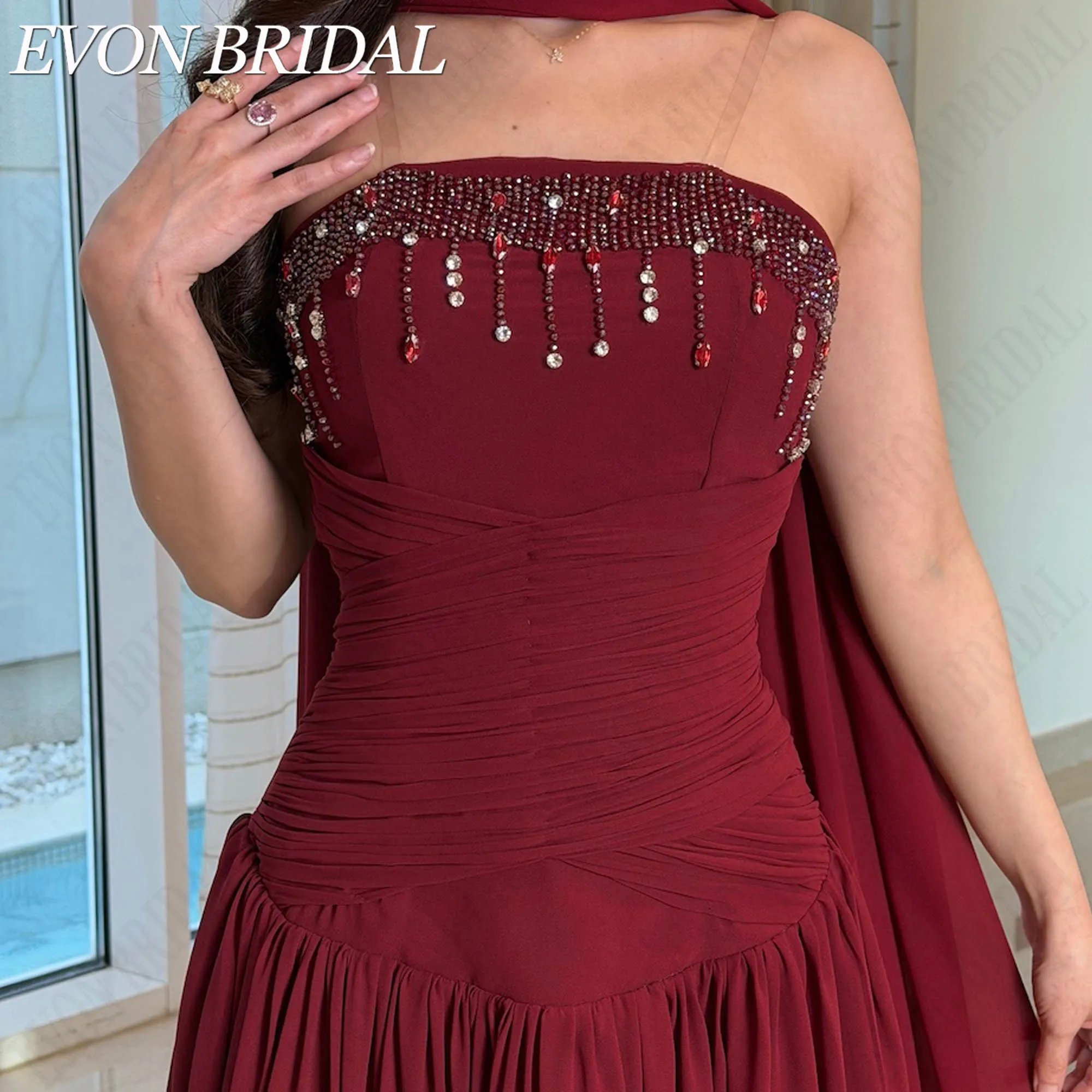 EVON BRIDAL Изготовлено На Заказ Бретельный Шифон Силуэт Линии А Без Рук Бисерная Отделка Вечернее Платье Открытая Спина Низкая Талия Задняя Молния Летающая Шаль Бордовый Винтаж Изящное Праздничное Платье 2026 (art.: 3920dc3f76dea) - 3920dc3f76dea