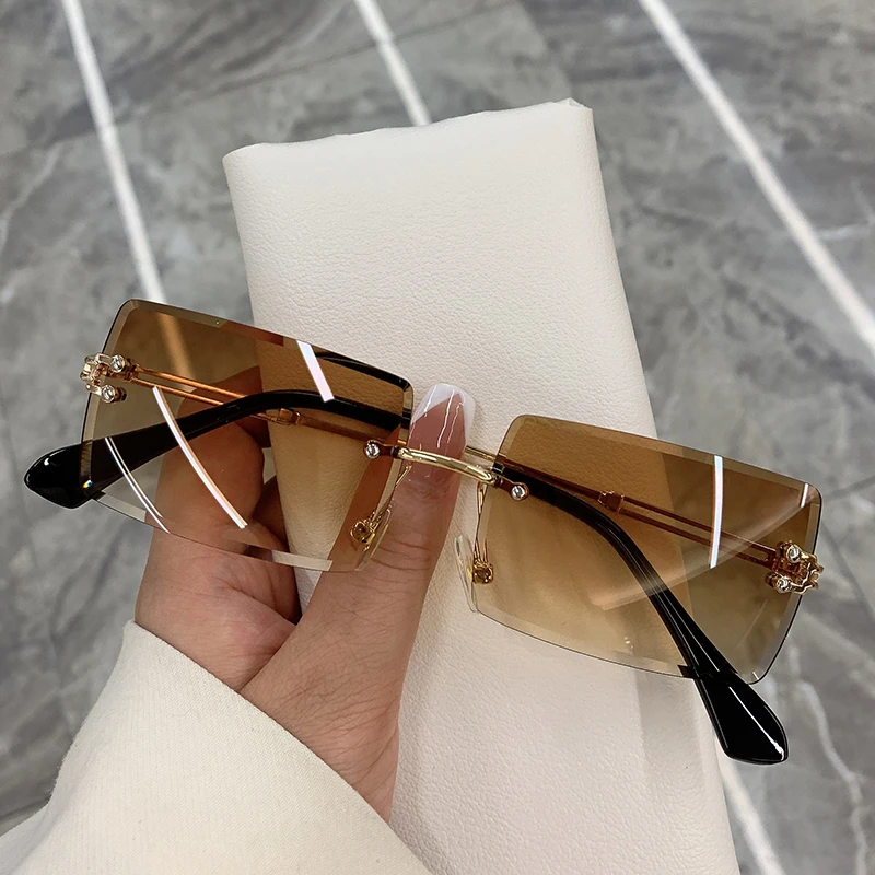 

Vintage Fashion 2021 New Sunglasses Rimless Frameless Rectangle Shades Gradient UV400 Summer Traveling Sun Glasses for Women