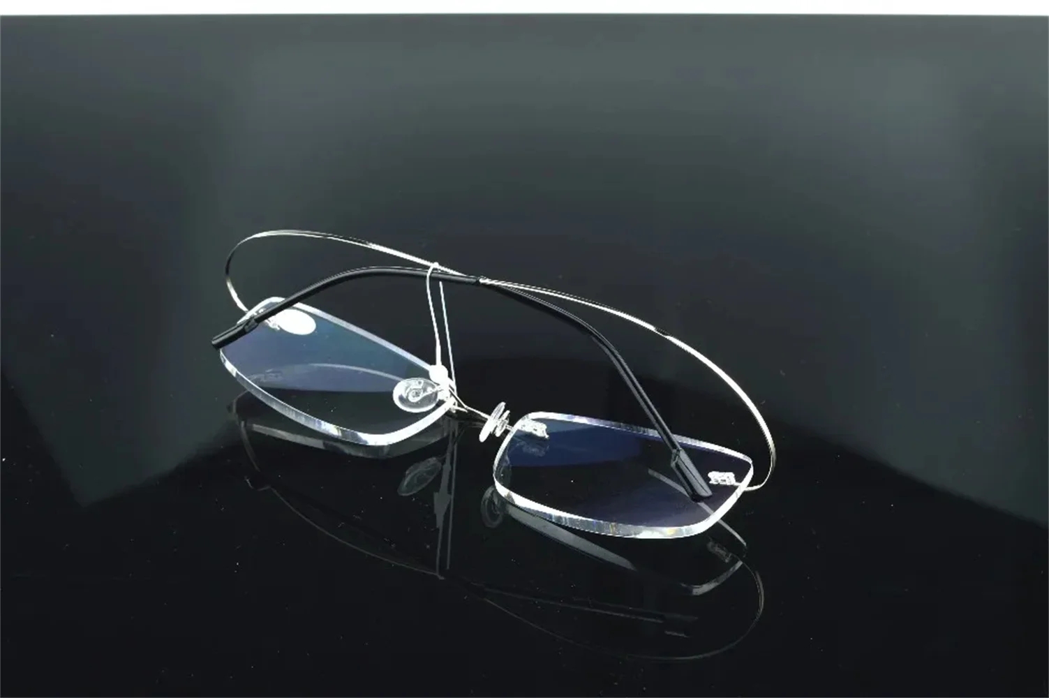 Ограниченная поставка серебряных прогрессивных очков для чтения