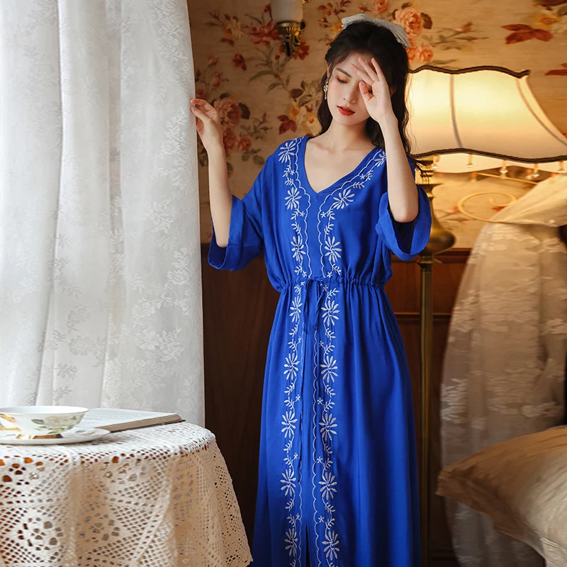 

SuperAen 2022 Summer New Embroidery Printing Retro V-neck Lace Up A-LINE Casual Ankle-Length Dresses for Women