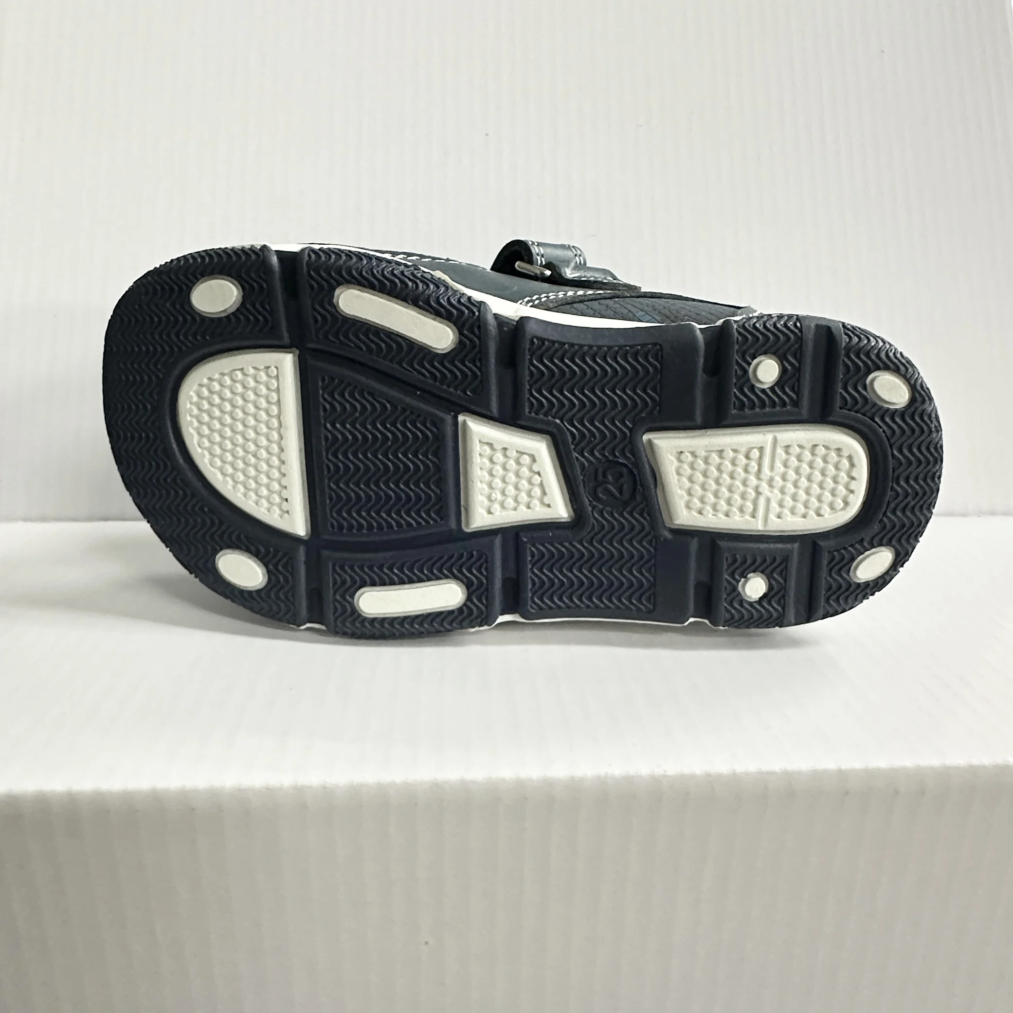 Детская ортопедическая обувь из кожи новый стиль 2024