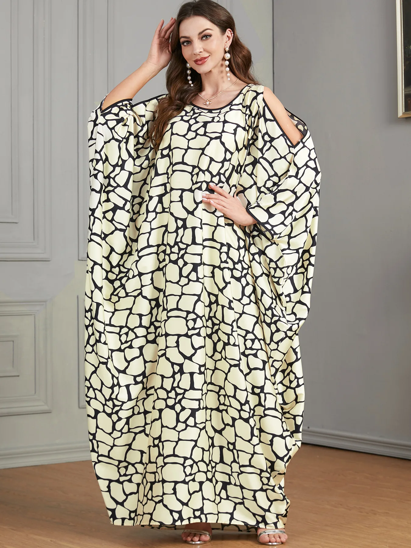 

Женское длинное платье в клетку, элегантное платье с U-образным вырезом, рукавом летучая мышь, открытыми плечами, в мусульманском стиле