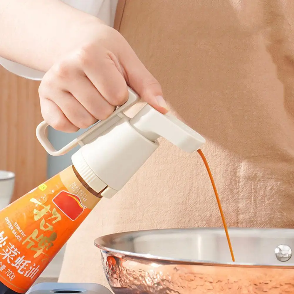 

Oil Consumption Press Squeeze Oyster Sauce Artifact Kitchen Seasoning Press Pump Squeeze Multifunctional Household Noz J4v8