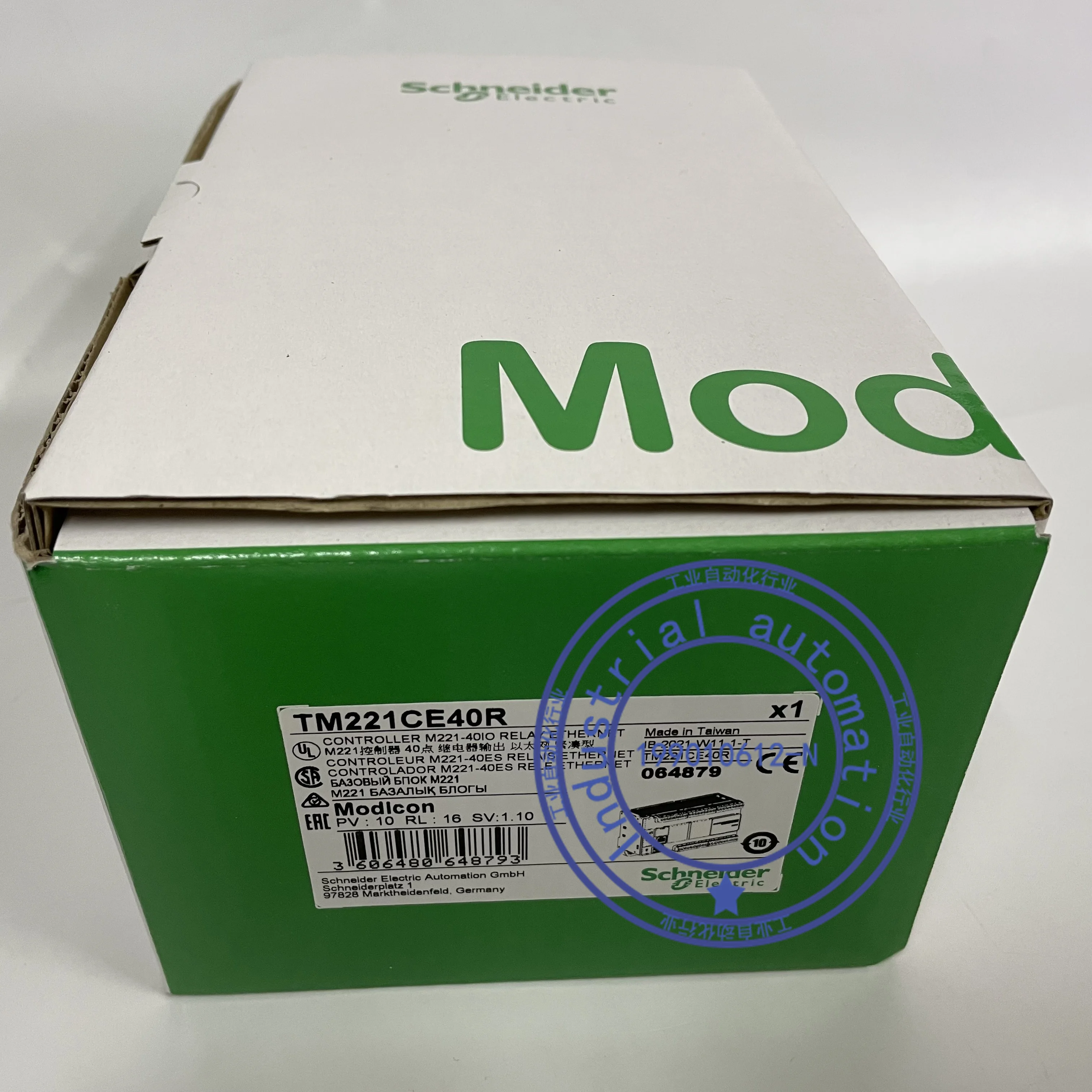 TM221CE40RProgrammable logic controller integrated with one Ethernet port and 40 point IO relay output |