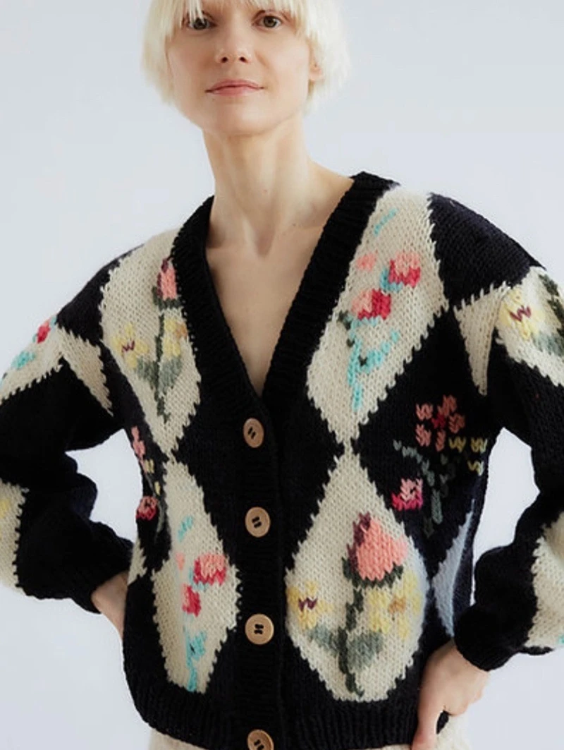 

Uruguay Street Style New Crochet Wool Knitted Cardigan Cropped Plaid Jumper Jacket 2022 Free Shipping Brand Spring Sweater