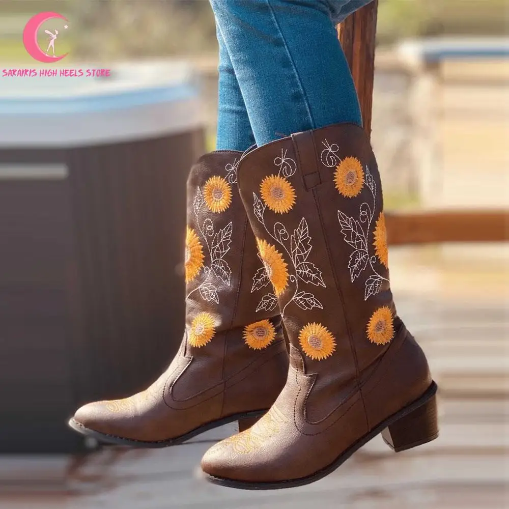 

Retro Cowboy Floral Embroidery Women Western Boots Chunky Med Heeld Pointed Mid Calf Boots Leisure Country Style Ridding Shoes