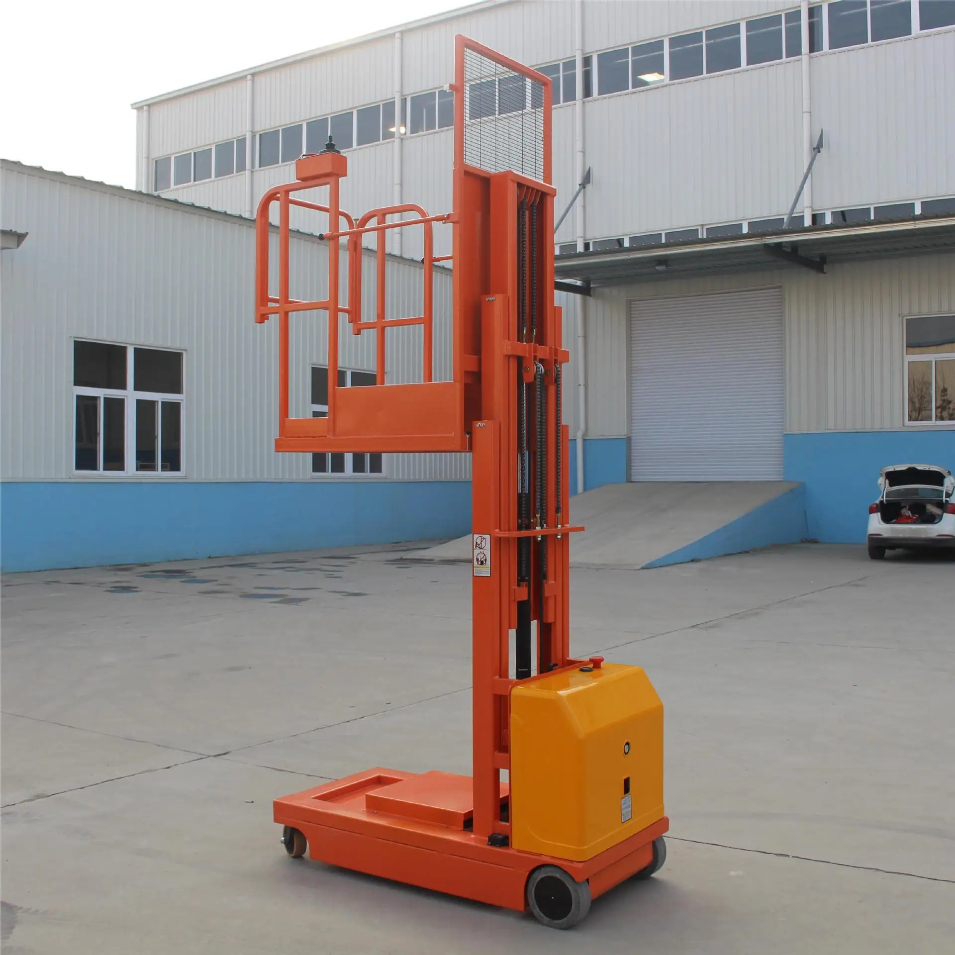 Полностью Электрический грузовик с высокой посадкой небольшой автоматический