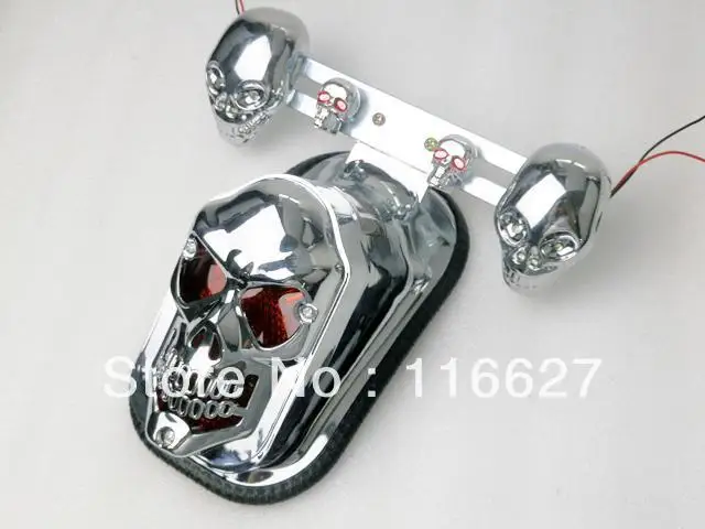 

Skull Integrated Rear Tail Light Side Mount Plate w/ Turn Signal for Honda Shadow VT