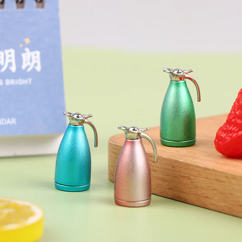 

1PC 1/12 Dollhouse Miniature Kettle Mini Metal Water Kettle Portable Kettles Model Toys Kitchen Furniture Doll House Accessories