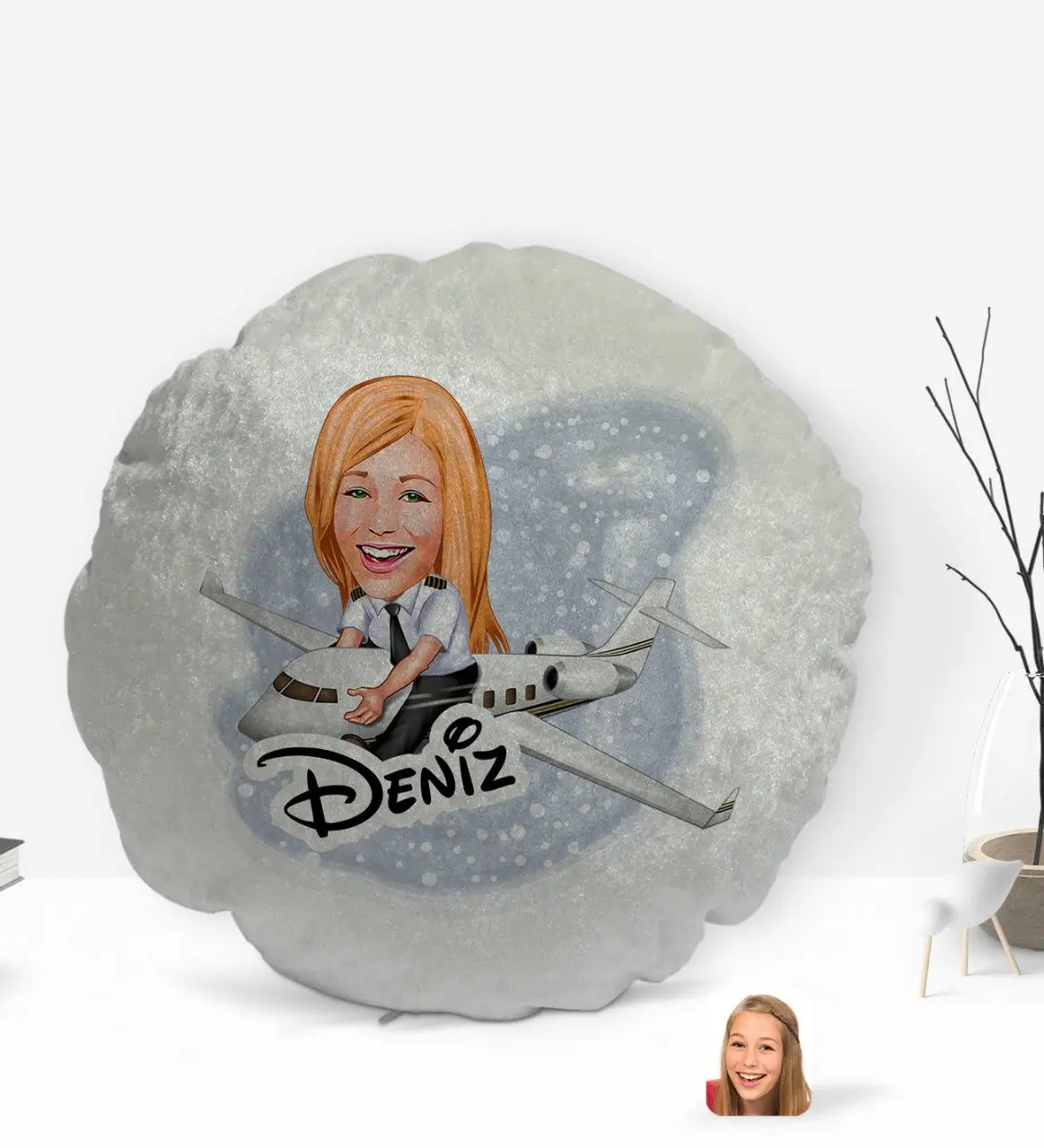 

Персонализированная Женская карикатура капитана пилота, круглая декоративная подушка, украшение yastekk-1