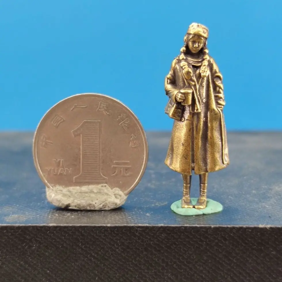 Латунная статуэтка Питер питер уэст суеверия путеводитель по привычкам обычаям и верованиям