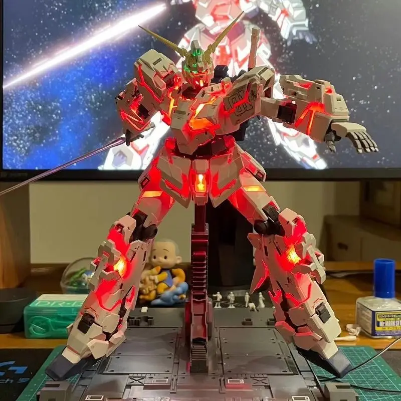 

Gundam Boy Build Toy Gundam Model Hg Unicorn Red Heresy Can Angel Attack Free Dare To Do Children's Birthday Gifts Toys