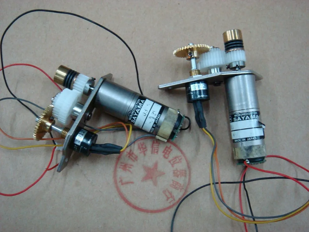 

Проводящий пластиковый потенциометр VP125K с мотором SAYAMA