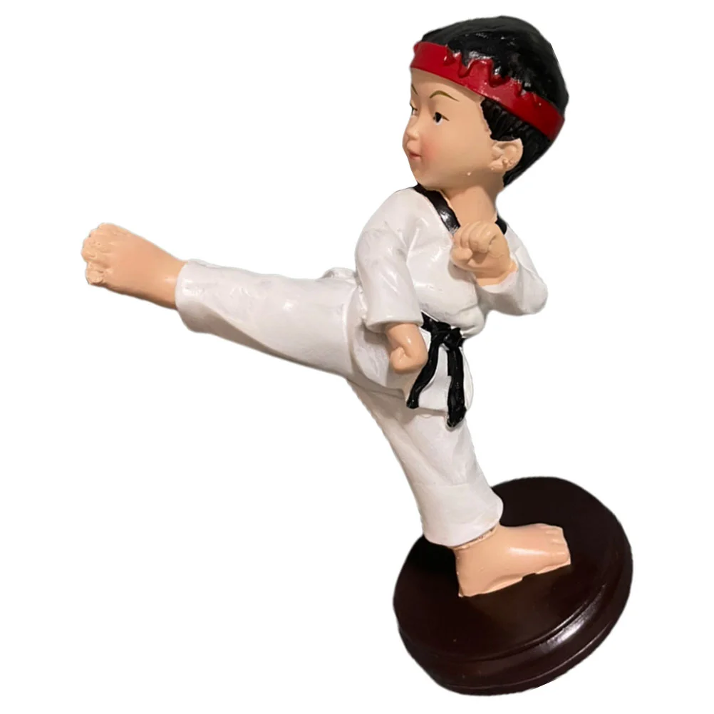 

Miniature Figurine Desk Decorations Resin Boy Taekwondo Adornment Cake Figure Ornament