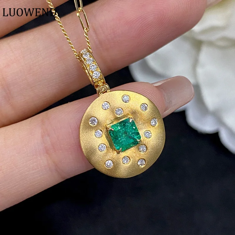 

LUOWEND 18K Yellow Gold Necklace Shiny Real Natural Emerald Pendant Luxury Diamond Fashion Round Shape Party Jewelry for Women