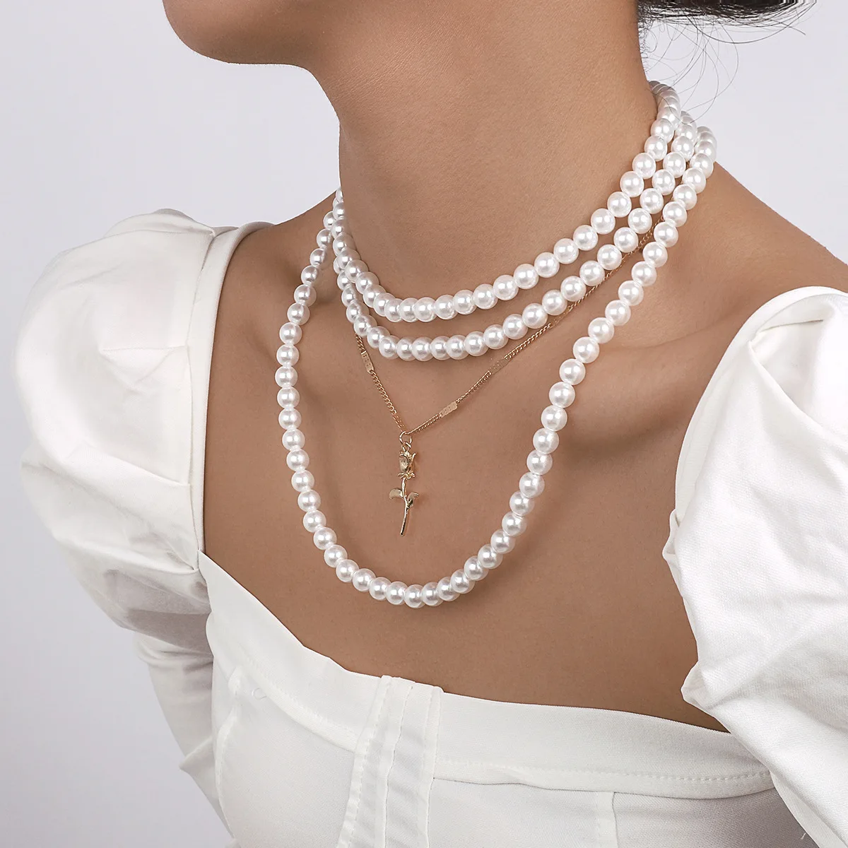 French luxury romantic rose necklace imitation pearls stacked with personality temperament lady clavicle necklace.