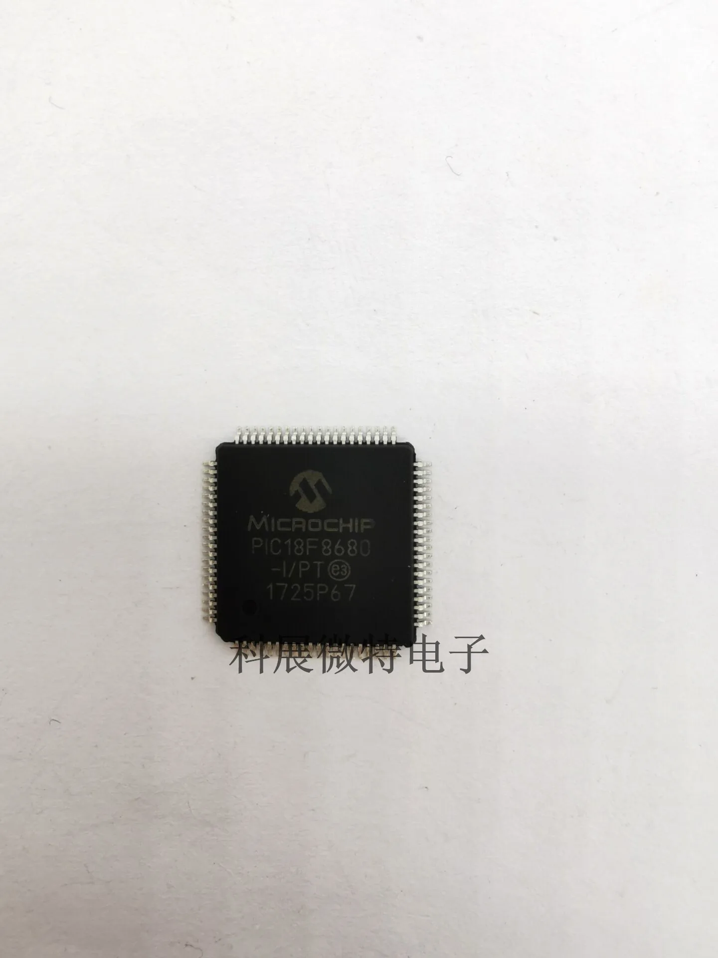 

PIC18F8680-I/PT PIC18F8680 TQFP-80 встроенный чип оригинальный новый