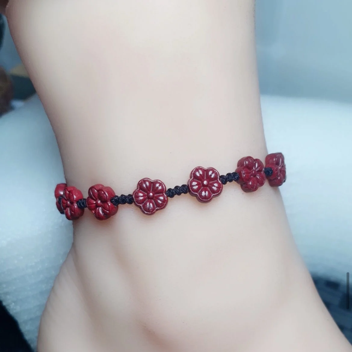 

Браслет с бусинами из натуральных красных цветов, Ювелирное Украшение под заказ с круглыми бусинами циннабар, модный амулет для мужчин и же...