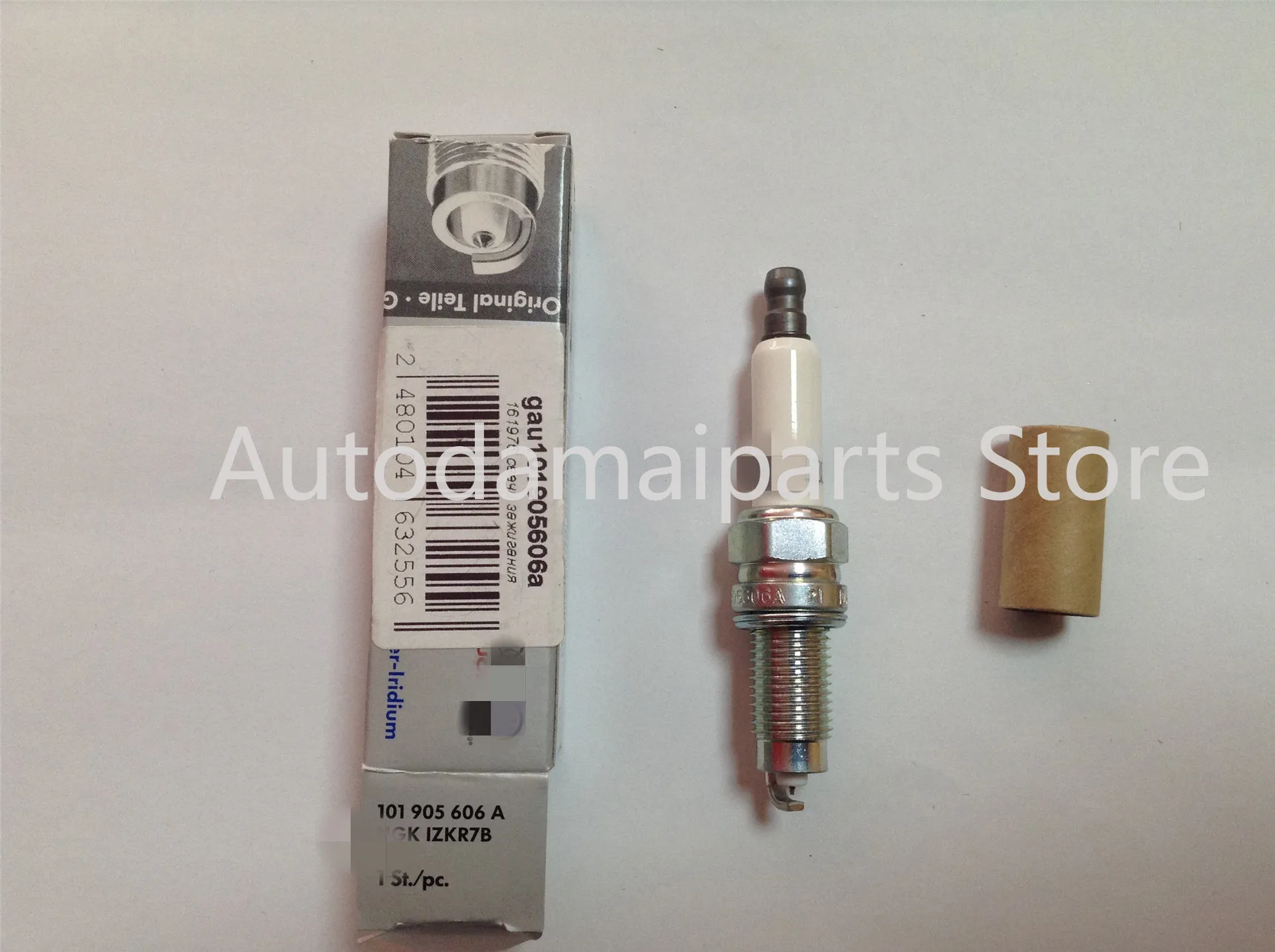 

Spark Plug Spark Plug Suitable For VW IZKR7B (101905606A)