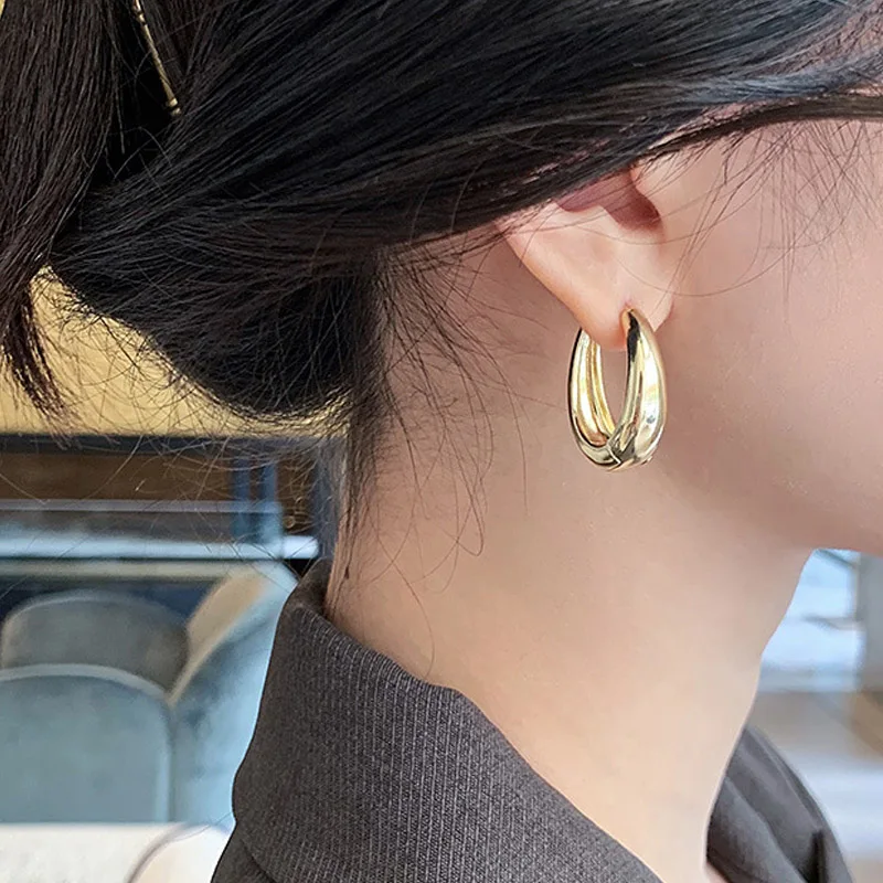 

Classic Copper Alloy Smooth Metal Hoop Earrings For Woman Fashion Korean Jewelry Temperament Girl's Daily Wear Earrings 2022 New