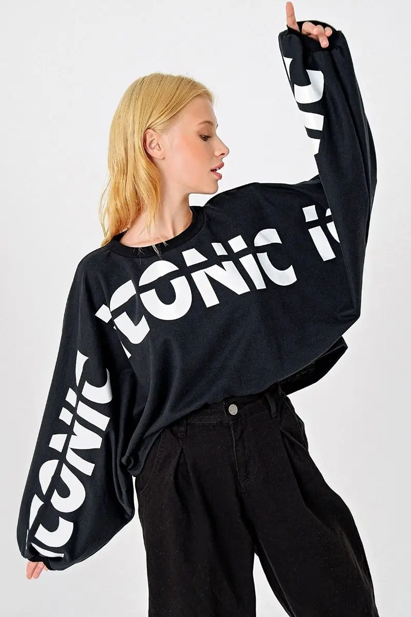 

Женский черный Укороченный свитшот с рукавом летучая мышь