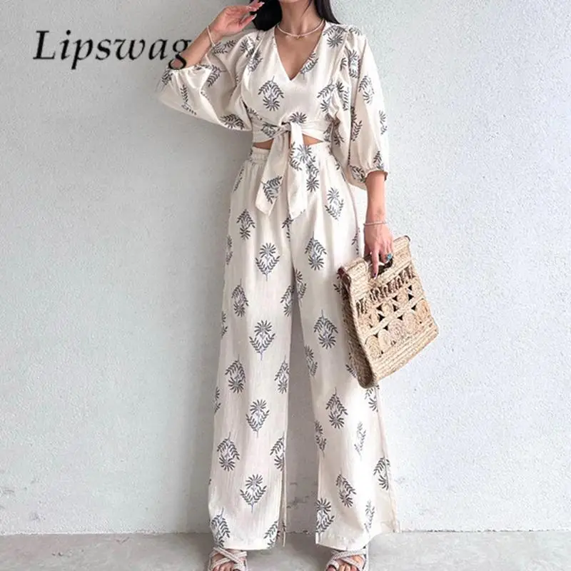 

Костюм женский летний из топа с V-образным вырезом и длинных брюк с высокой талией