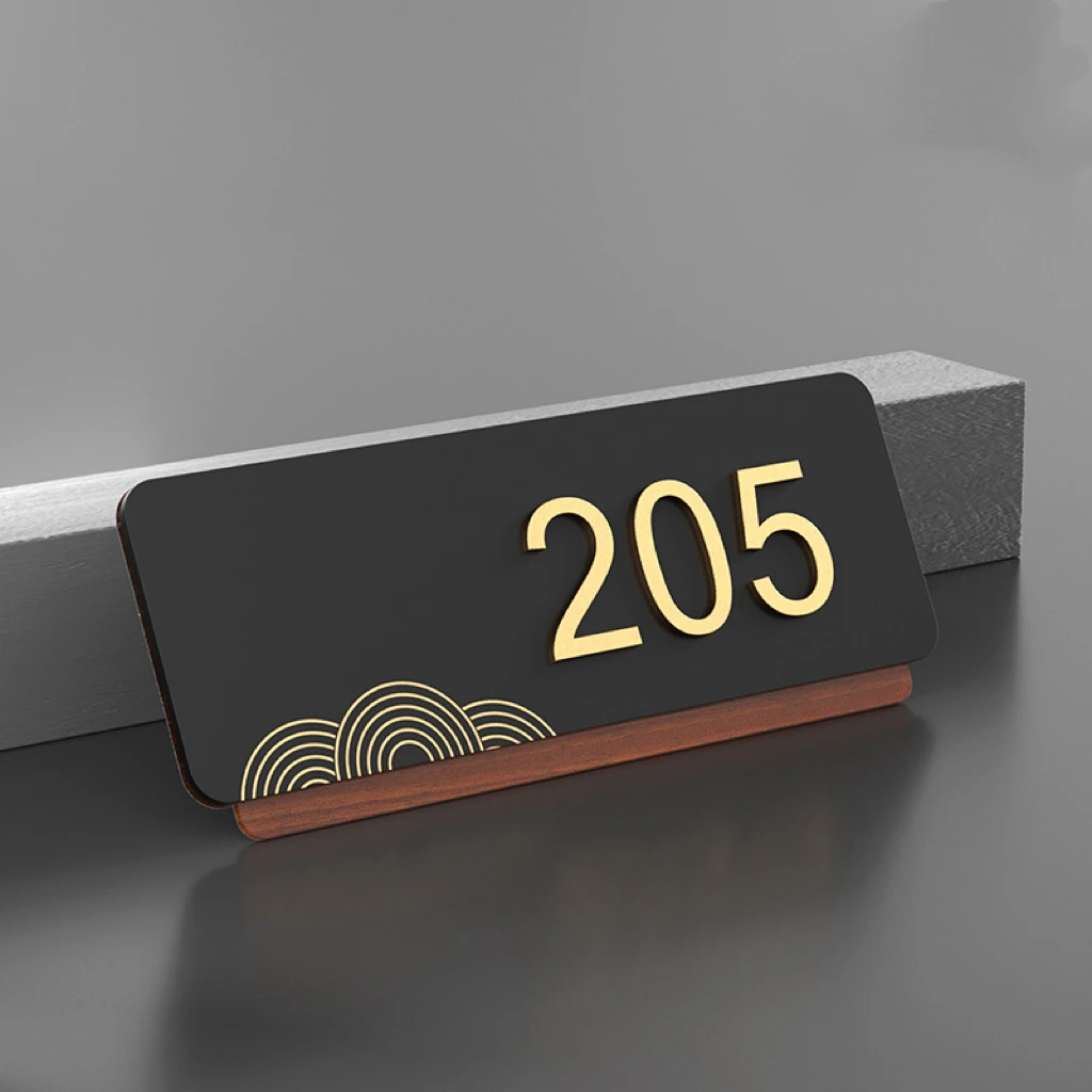 Акриловая дверная табличка с номером
