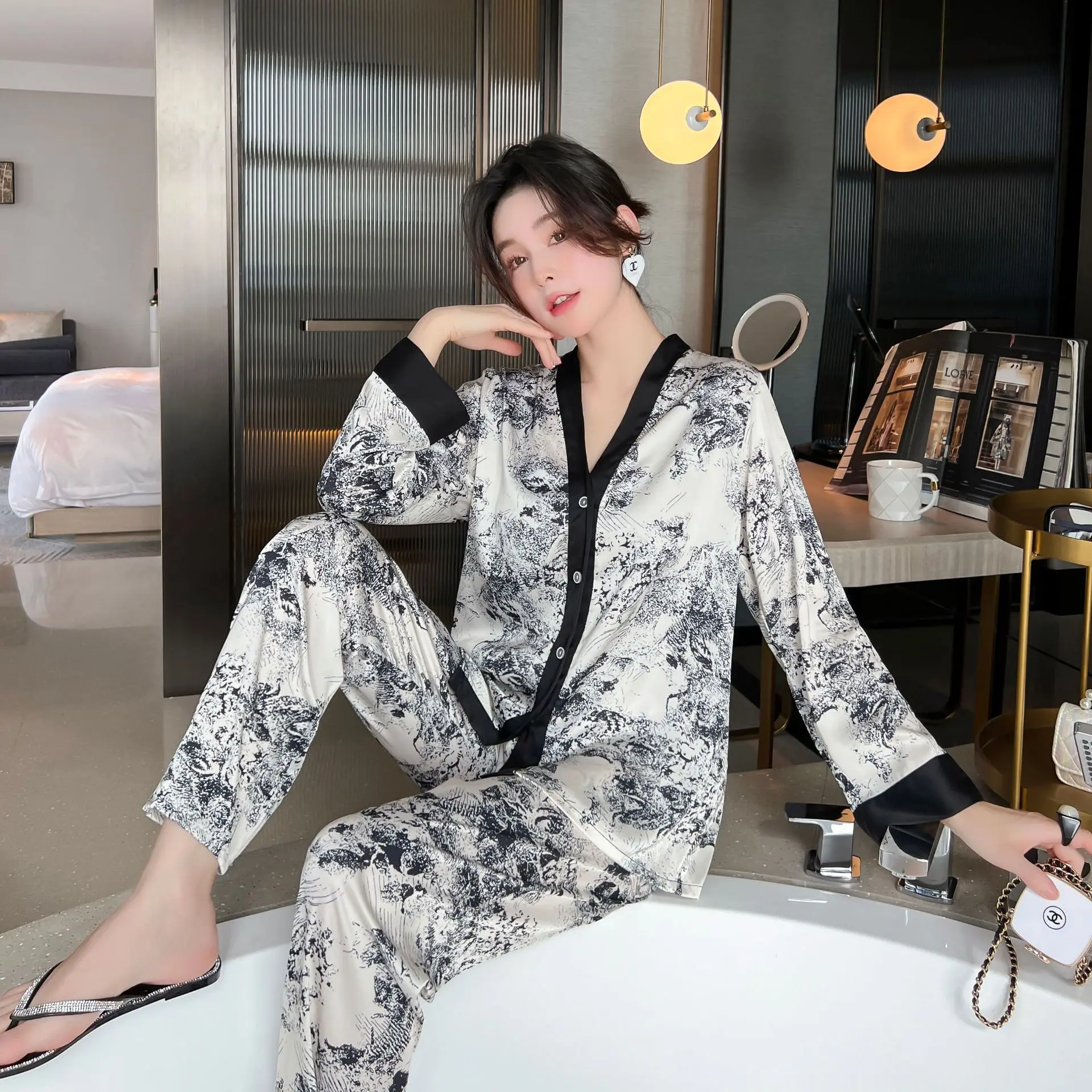 FALLINLAOE Ice Silk Pajamas Women's Spring And Autumn Long Sleeved Cardigan High Quality Printing Suit Pyjamas