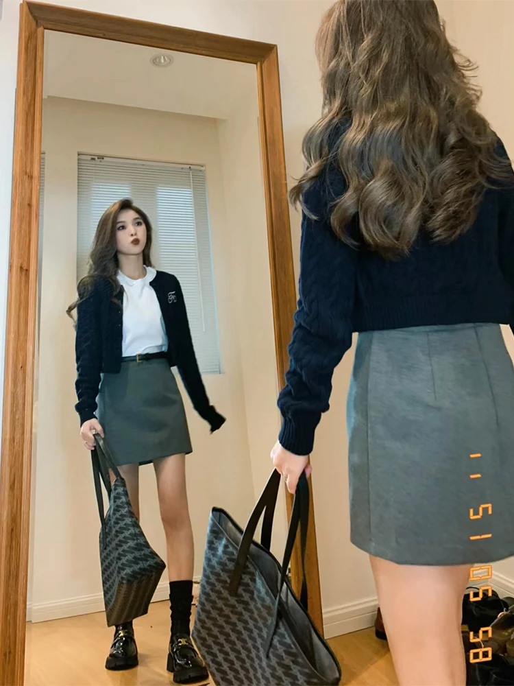 Korean Sle High Sense Retro Western Simple and Versatile Long sleeve round Neck Short Embroidered Twist Knit cardigan...