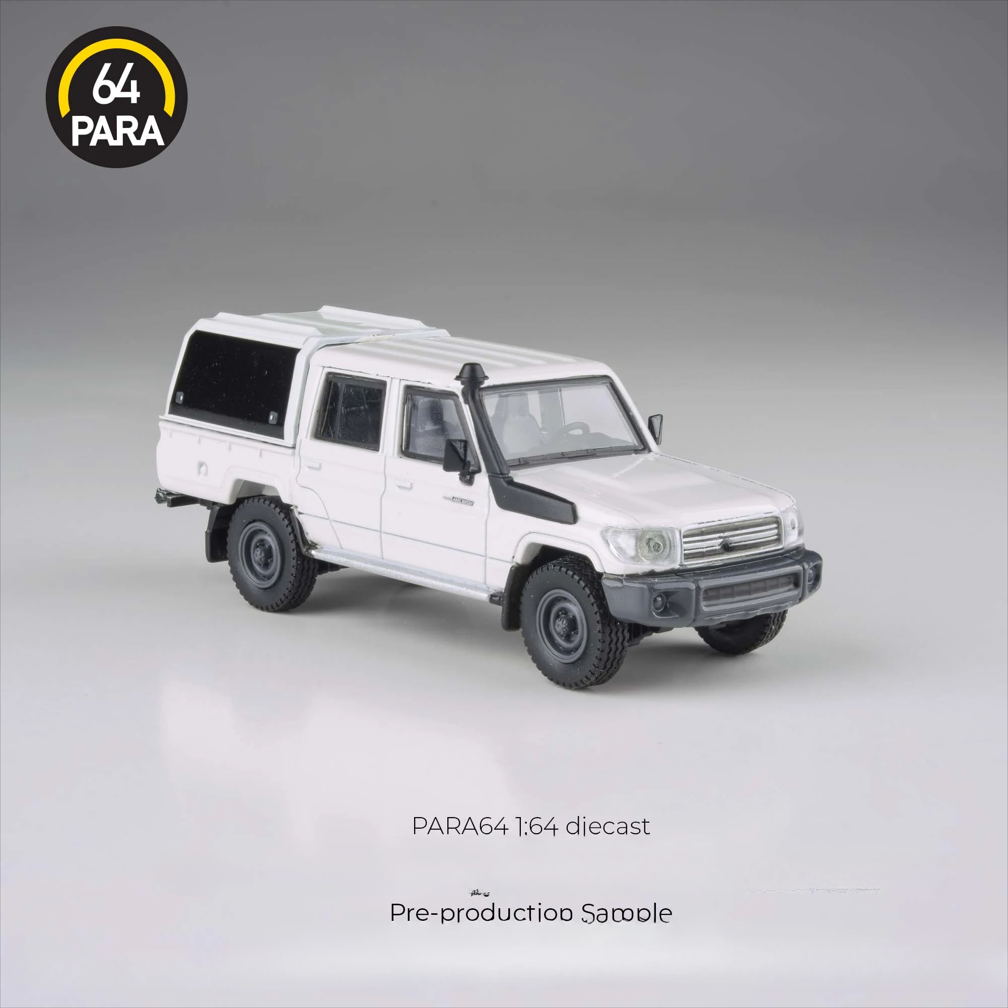 **Предзаказ** PARA64 1:64 Cruiser LC79 Двухрядная версия пикапа Белая литая под давлением