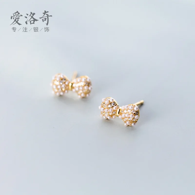 

Sweet Girly Bow Stud Earrings Women's Shell Pearls Synthetic Pearl Earrings